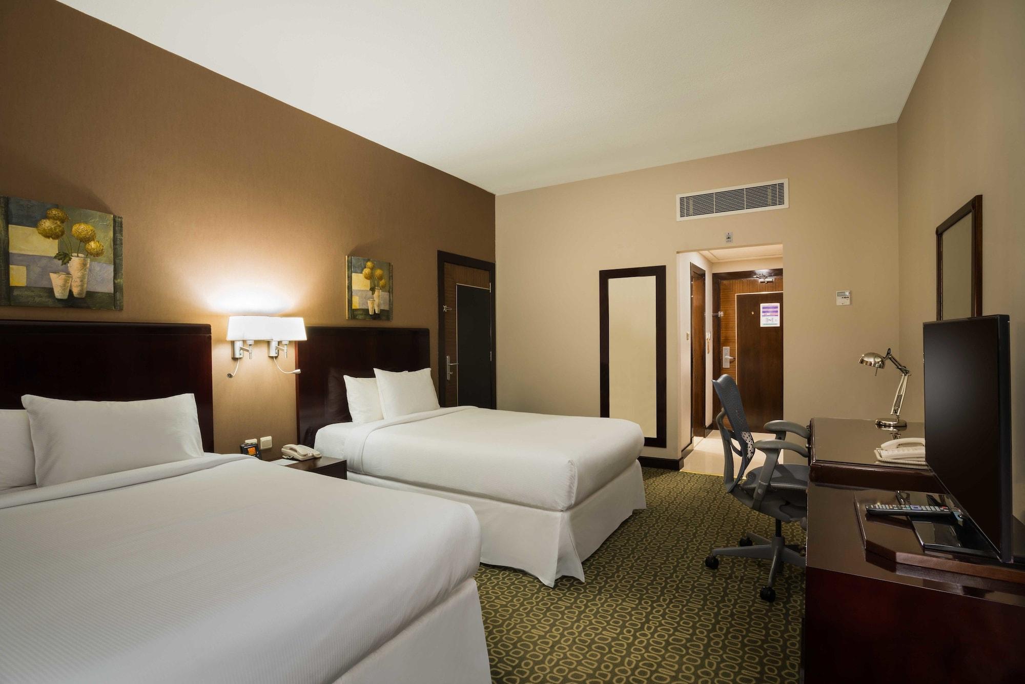 Hilton Garden Inn Riyadh Olaya Exterior photo