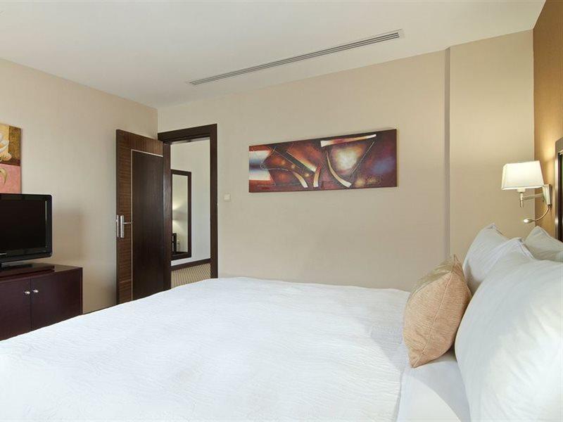 Hilton Garden Inn Riyadh Olaya Exterior photo