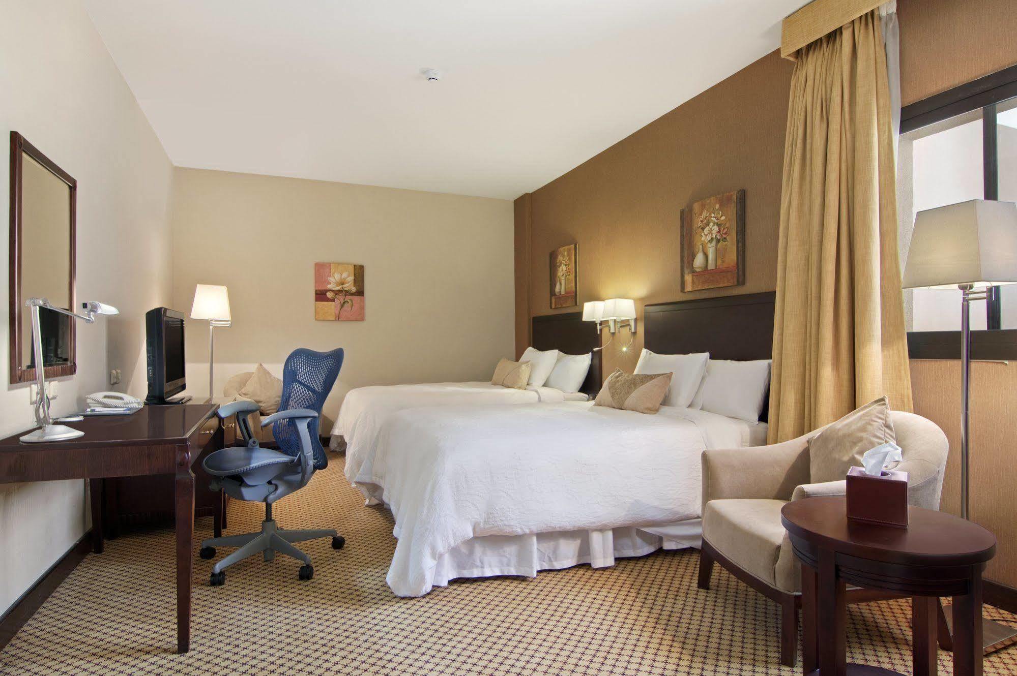 Hilton Garden Inn Riyadh Olaya Room photo